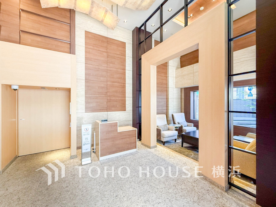 上質感漂うエントランス。めまぐるしく過ぎ行く日々の中でゆったりとした休息と癒しを提供してくれる居住者のプライベート空間があります。