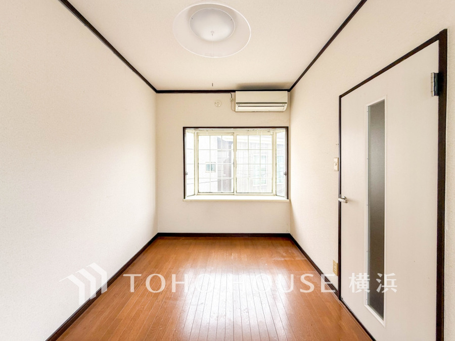 感性を育むプライベートルームはシンプルでスマートな空間。好みの空間で読書をしたり、音楽を聞いたりと一人の時間も充実したものにできます。