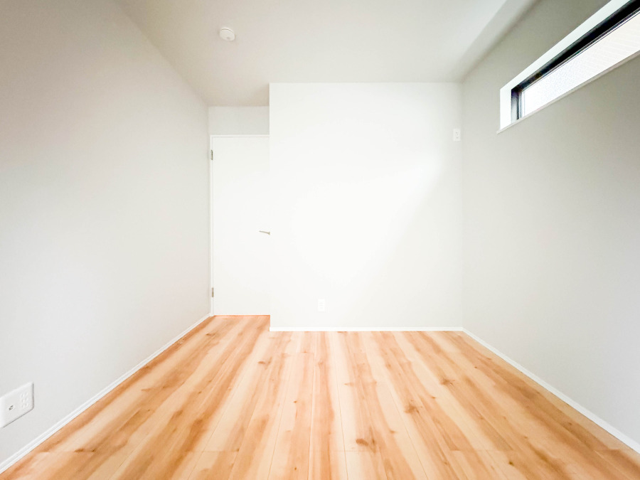 家族一人ひとりの大切なプライベート空間。趣味・感性で個性的に飾って頂けるようシンプルに仕上げてあります。自分時間を充実させながら心豊かなひとときを過ごすための大切な空間。