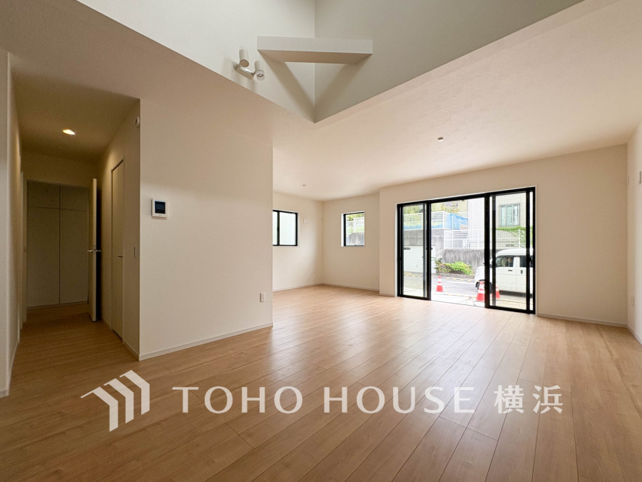 一日の中で多くの時間を過ごすことになる住まいだからこそ、いつも穏やかな空間であるように心掛けています。構成する建材などへの配慮が、住まう方の健康を守ります。