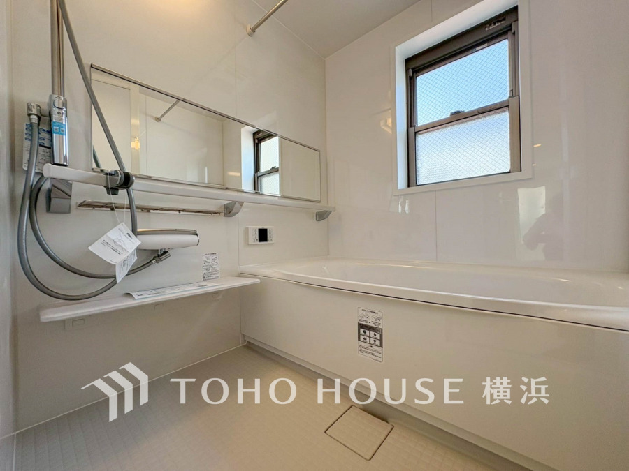 1日の疲れを取り心身を癒すことができる住まいの中のリラクゼーション空間、バスルーム。心からゆったりと寛いでいただけるよう、ゆとりのスペースを確保してます。