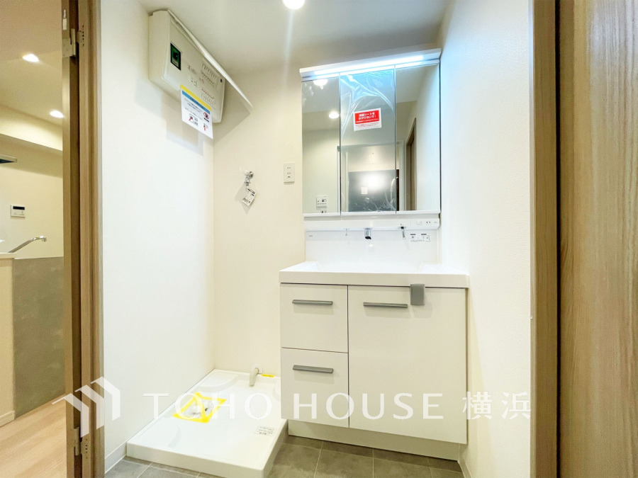 一日の始まりと終わりを心地よく演出してくれる、多彩な機能が備えられたパウダールーム。心地よいリフレッシュ空間です。