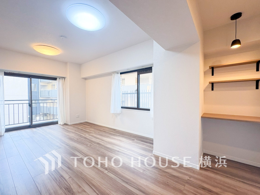 太陽の恵みを受けた明るい空間。吹きぬける風を感じながら爽やかで風通しの良い暮らしが叶います。
