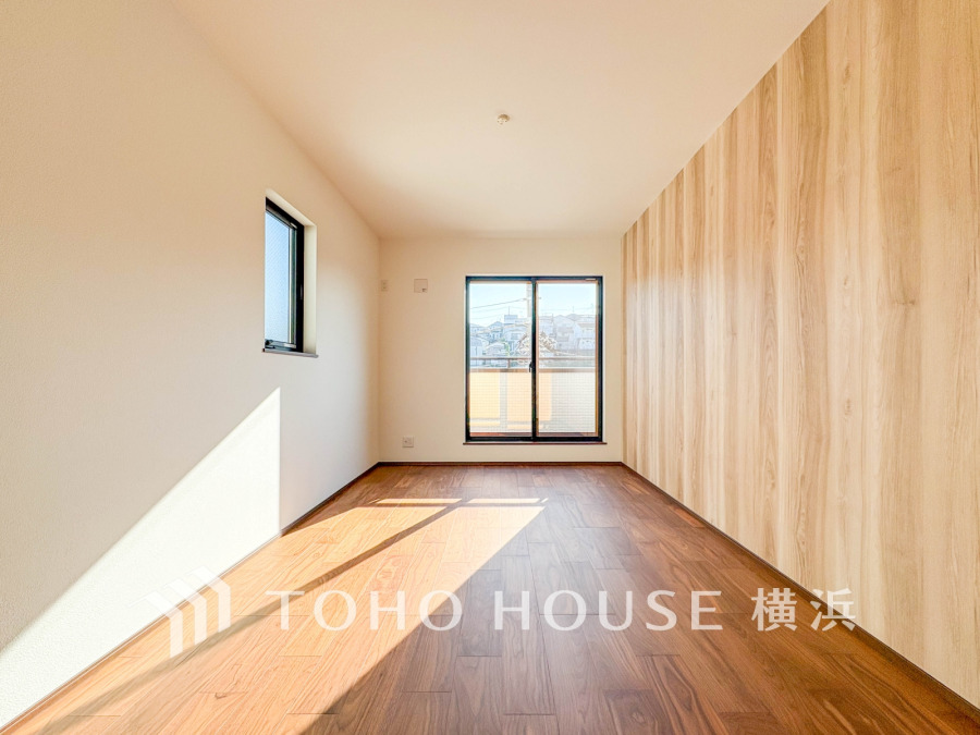 全室2面採光、全室6帖以上のゆとりある明るい住空間。