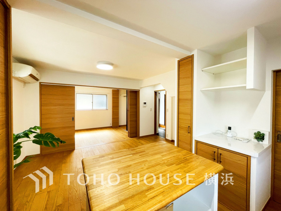 オープンでのびやかな空間を生み出す、こだわりの「広がり」と「ゆとり」。家族と過ごす時間を大切にした住空間♪