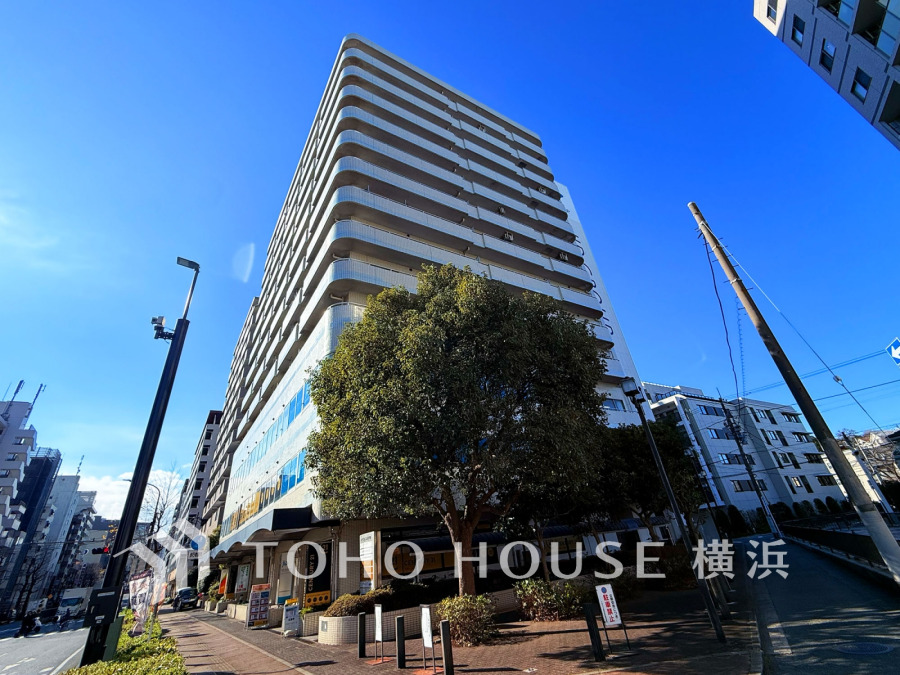 反町駅徒歩4分、3駅4路線利用可能で交通アクセス良好。生活利便施設も充実した住環境です。