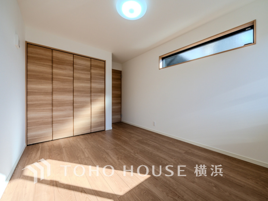 家族一人ひとりの大切なプライベート空間。趣味・感性で自由に演出できるよう、シンプルに仕上げた空間。暮らし心地を大きく左右する収納を、適材適所に配置し、使い勝手にも考慮しました。