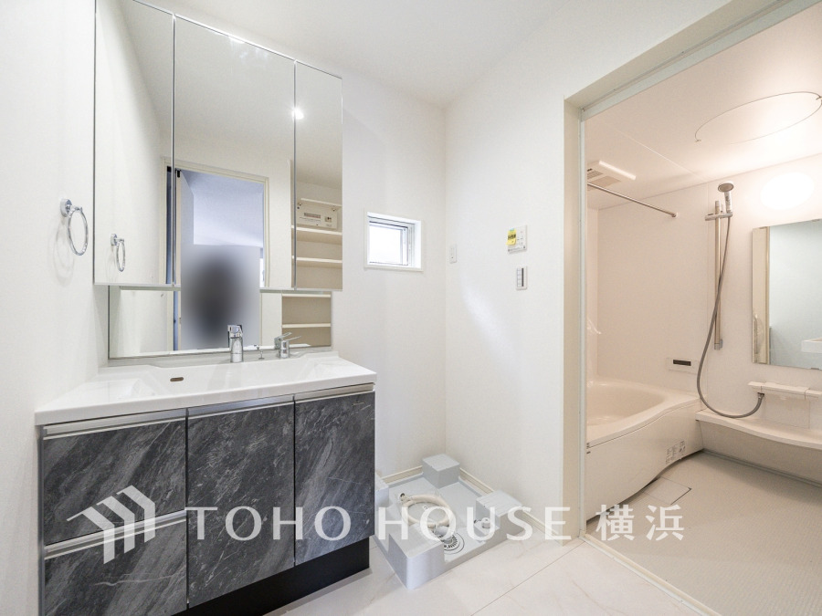 一日の始まりと終わりを心地よく演出してくれる、多彩な機能が備えられたパウダールーム。心地よいリフレッシュ空間です。