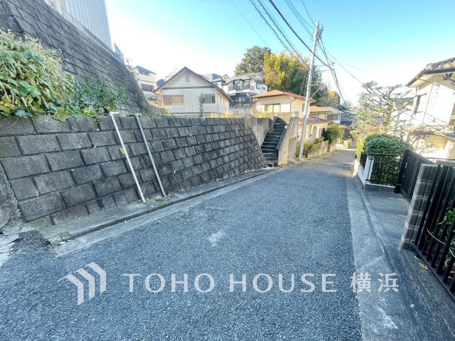 周辺は閑静な住宅街につき住環境良好です