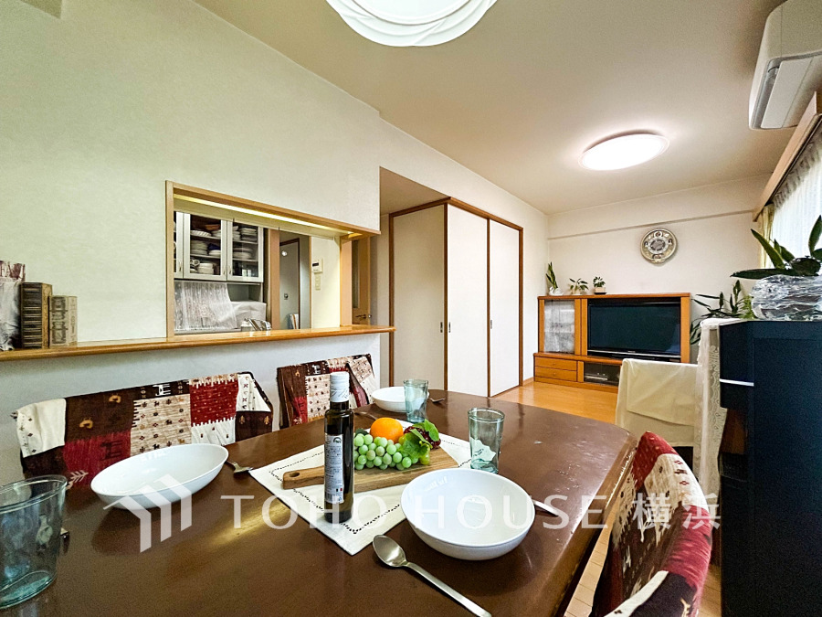 ご家族やお客様との時間など、多くの時を刻む空間。何気なく過ぎる時でさえも上質なひと時となる快適な空間を目指して。