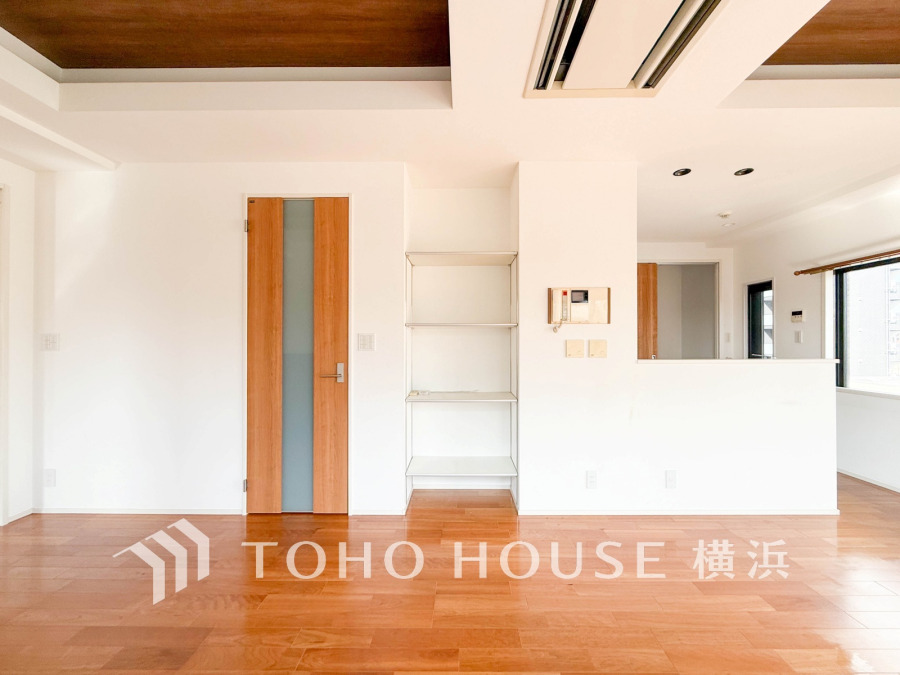 一日の中で多くの時間を過ごすことになる住まいだからこそ、いつも穏やかな空間であるように心掛けています。構成する建材などへの配慮が、住まう方の健康を守ります