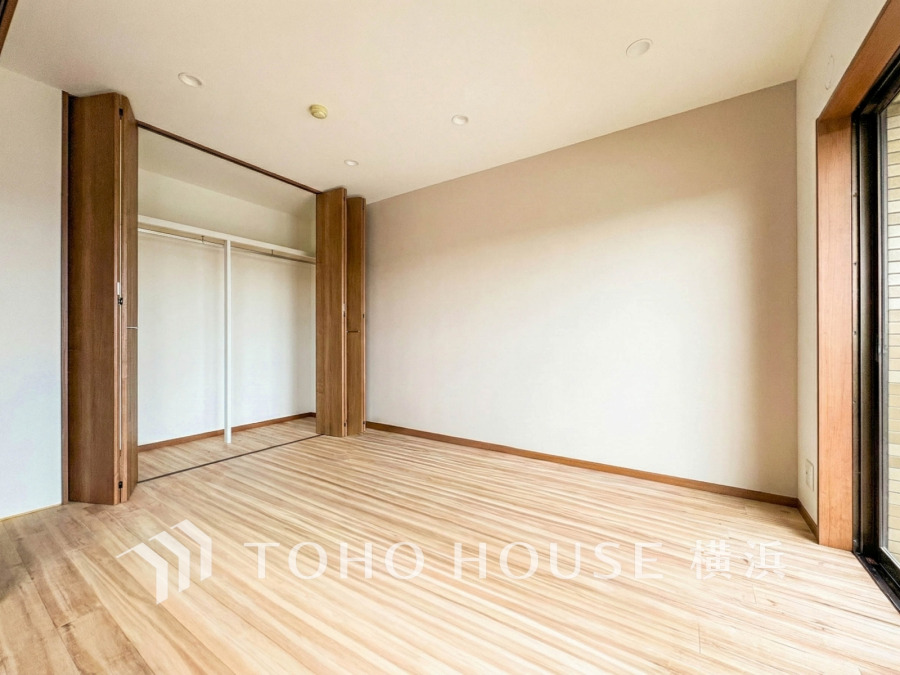 家族一人ひとりの大切なプライベート空間。趣味・感性で個性的に飾って頂けるようシンプルに仕上げてあります。自分時間を充実させながら心豊かなひとときを過ごすための大切な空間。