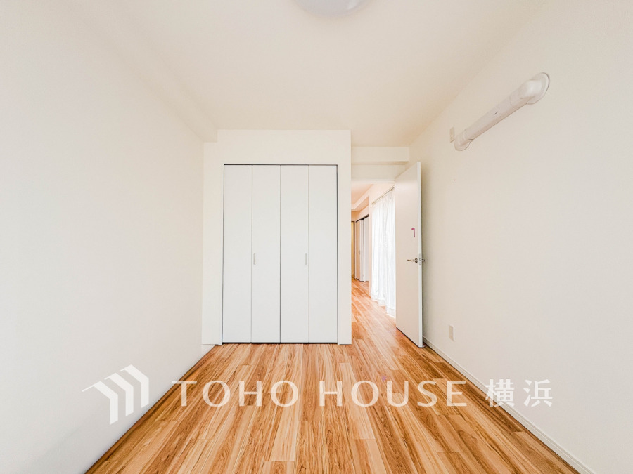 1日の疲れを癒し、心地よく寛げるようゆったりとした広さを確保しています。プライベートタイムをより優雅に穏やかに…。落ち着いた雰囲気を紡ぎます。