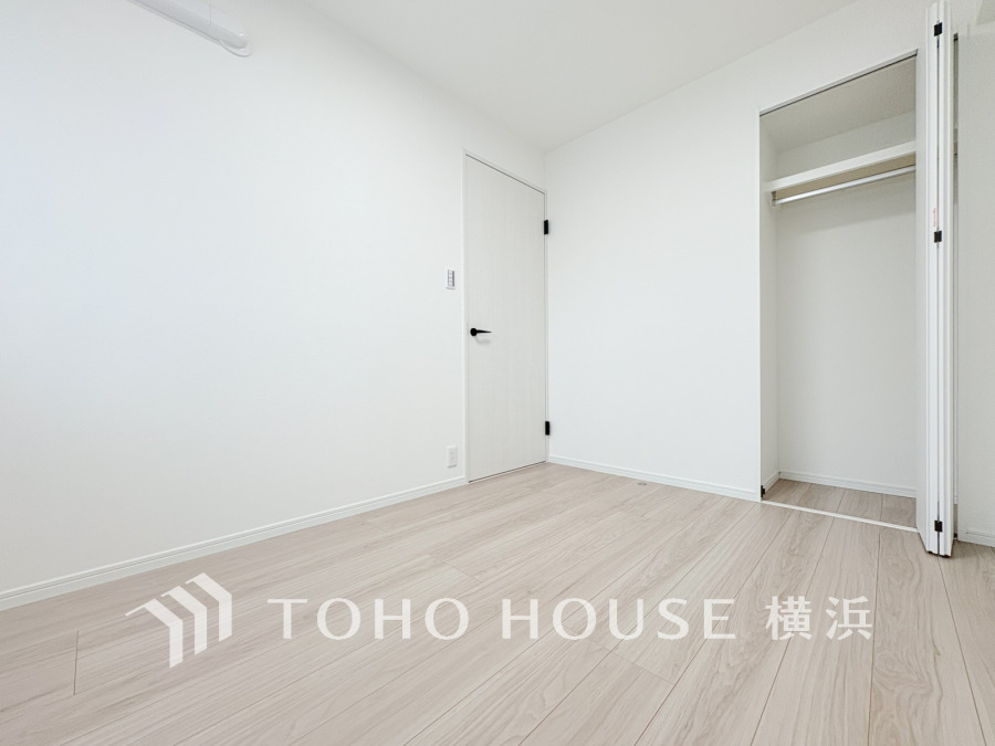 家族一人ひとりの大切なプライベート空間。趣味・感性で個性的に飾って頂けるようシンプルに仕上げてあります。自分時間を充実させながら心豊かなひとときを過ごすための大切な空間。