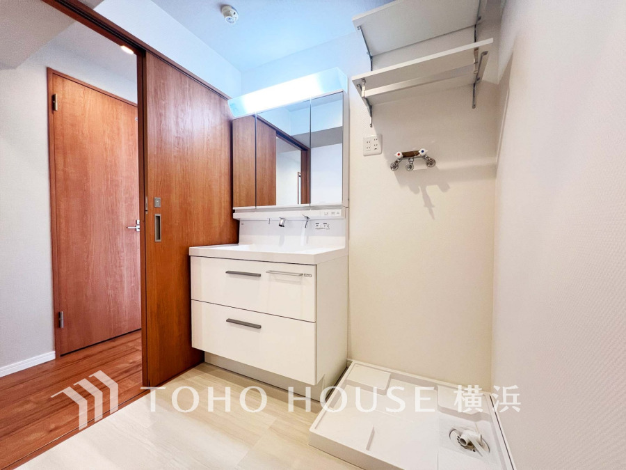 一日の始まりと終わりを心地よく演出してくれる、多彩な機能が備えられたパウダールーム。心地よいリフレッシュ空間です。