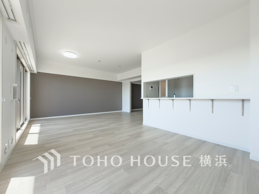 太陽の恵みを受けた明るい空間。吹きぬける風を感じながら爽やかで風通しの良い暮らしが叶います。
