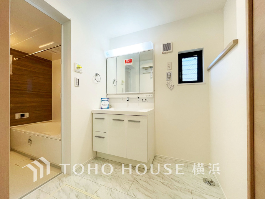 一日の始まりと終わりを心地よく演出してくれる、多彩な機能が備えられたパウダールーム。心地よいリフレッシュ空間です。