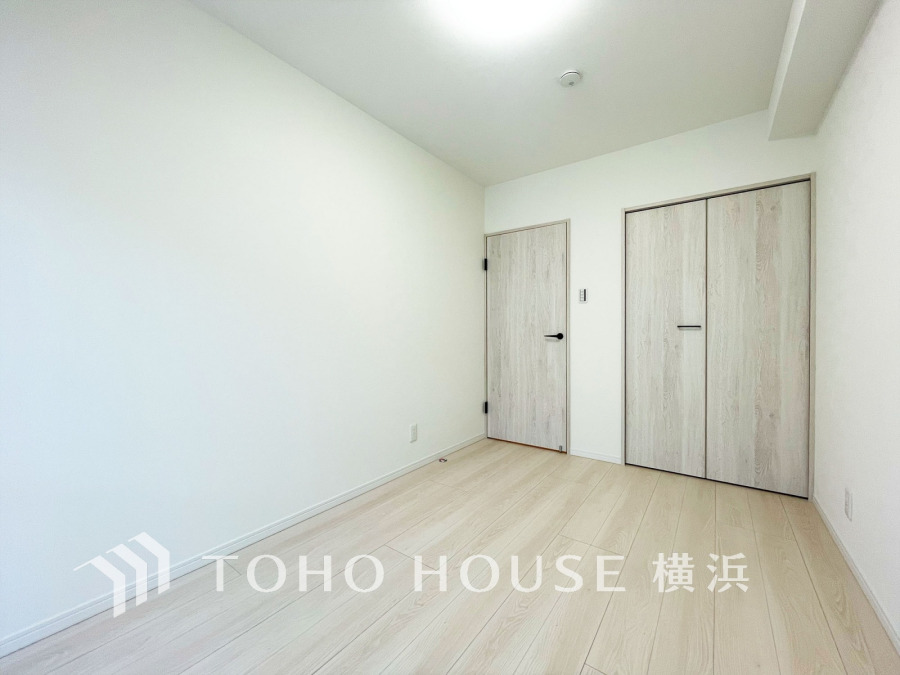 家族一人ひとりの大切なプライベート空間。趣味・感性で個性的に飾って頂けるようシンプルに仕上げてあります。自分時間を充実させながら心豊かなひとときを過ごすための大切な空間。