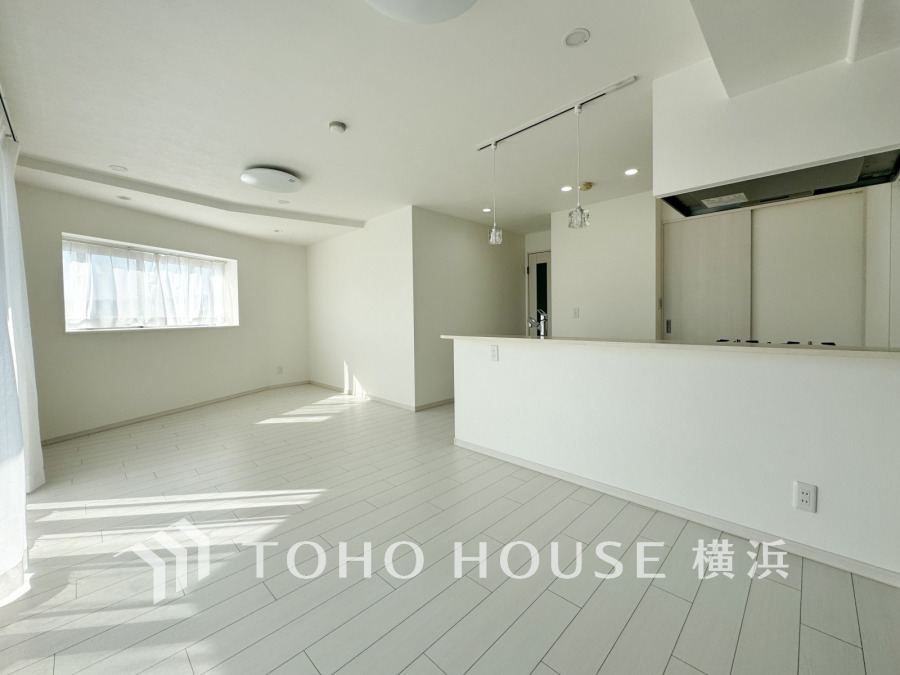一日の中で多くの時間を過ごすことになる住まいだからこそ、いつも穏やかな空間であるように心掛けています。構成する建材などへの配慮が、住まう方の健康を守ります。


