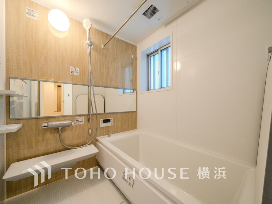 1日の疲れを取り心身を癒すことができる住まいの中のリラクゼーション空間、リラックスできるよう優しいカラーをチョイスしました。時を忘れるほどのんびりできる空間に。