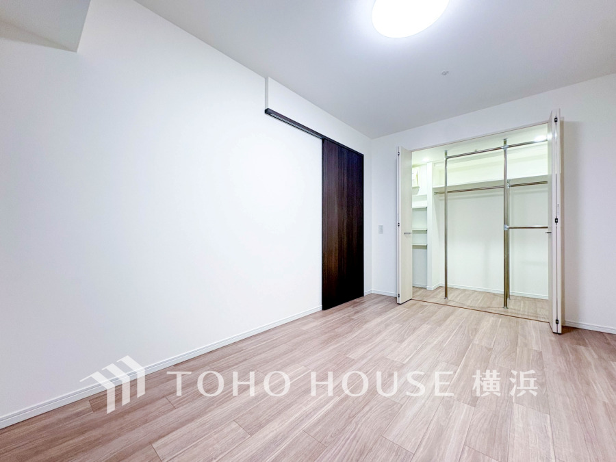 ７帖の主寝室には大容量のウォークインクローゼットを完備。
