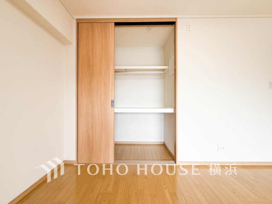 お客様の求める本当の“住み心地”とは何なのか。そのための一手間一工夫を惜しみません。街並みや周辺の環境に呼応しながら、美しく、そして毎日の暮らしを考慮した機能性の高い住まい。