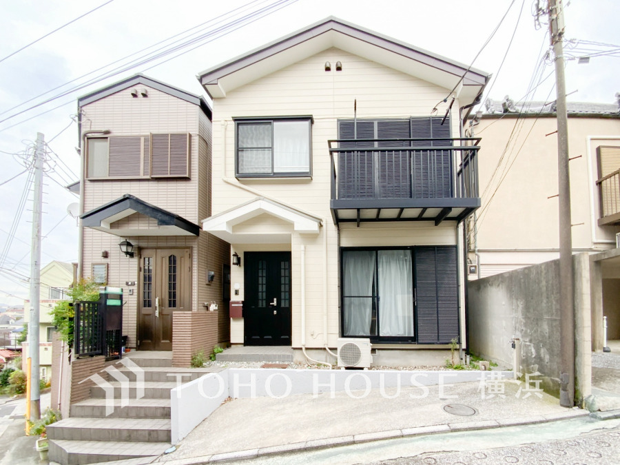 単に見た目や質感の良さだけではなく、建物の基礎や構造といった、目には見えにくい部分にもこだわります。住まいの本質の部分から、住み心地や安全性を見つめ直しました。