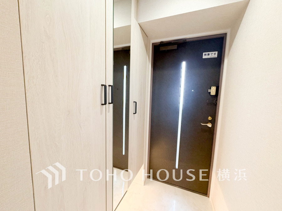 居住者の帰り、訪れる方を優しく迎え、やすらぎに満ちた生活空間を予感させる。健やかな暮らしを楽しめそう。