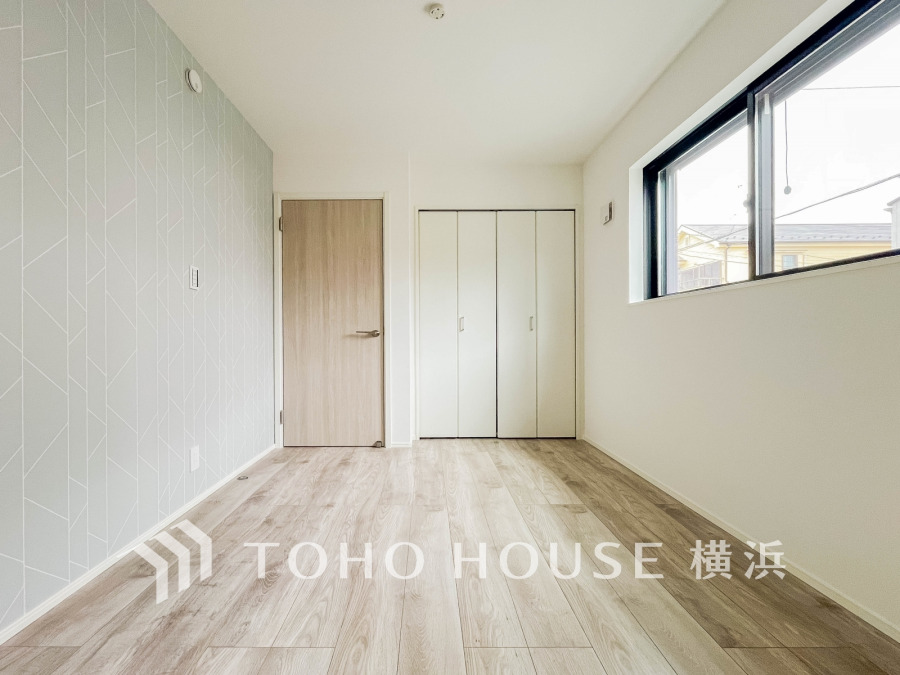 穏やかな寛ぎを届ける上質仕様のゆとりあるプライベートルーム。自分時間を充実させながら心豊かなひとときを過ごすための大切な空間です。クローゼット完備でお部屋はいつもスッキリです。