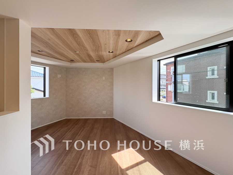 一日の中で多くの時間を過ごすことになる住まいだからこそ、いつも穏やかな空間であるように心掛けています。構成する建材などへの配慮が、住まう方の健康を守ります。