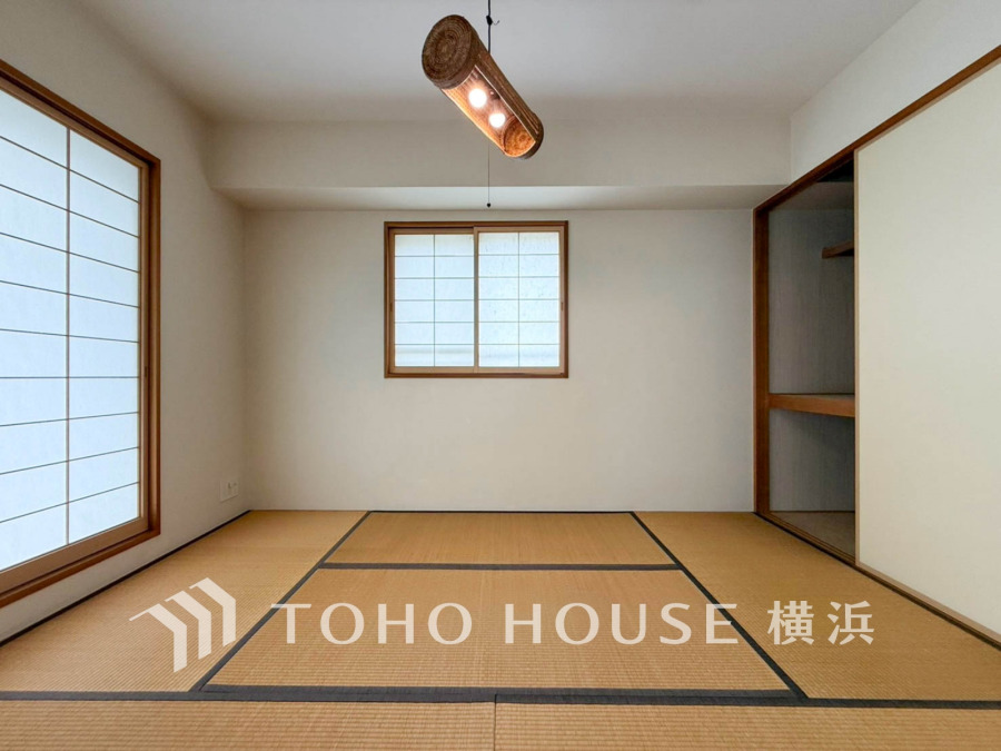 和室は有るだけでも落ち着く空間ですが、 「家族団らん」 「来客時の客間」「赤ちゃんのお昼寝」等々多目的なスペースとして活用出来る便利な空間です。