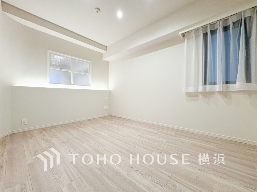 ゆとりと収納を確保した洋室。自分時間を充実させながら心豊かなひとときを過ごすための大切な空間です。
