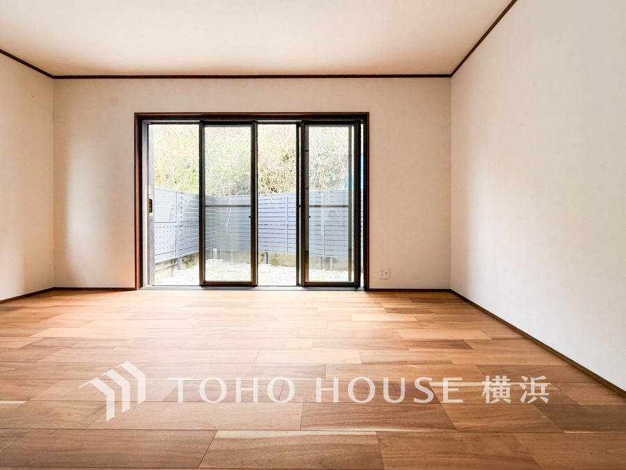 太陽の恵みを受けた明るい空間。吹きぬける風を感じながら爽やかで風通しの良い暮らしが叶います。
