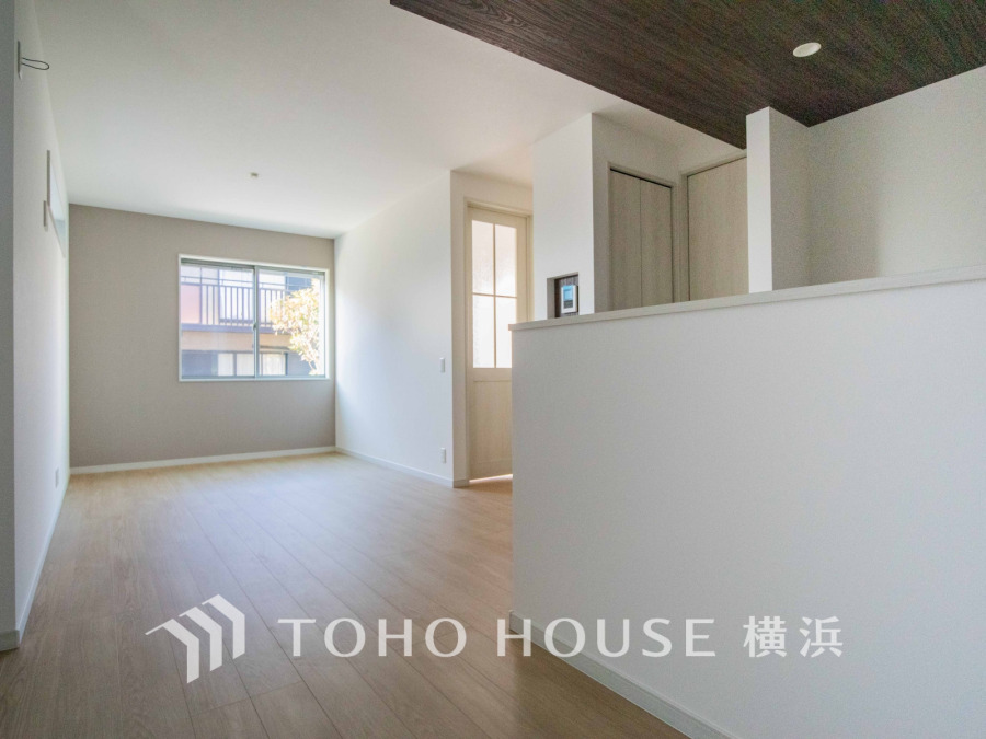 一日の中で多くの時間を過ごすことになる住まいだからこそ、いつも穏やかな空間であるように心掛けています。構成する建材などへの配慮が、住まう方の健康を守ります。