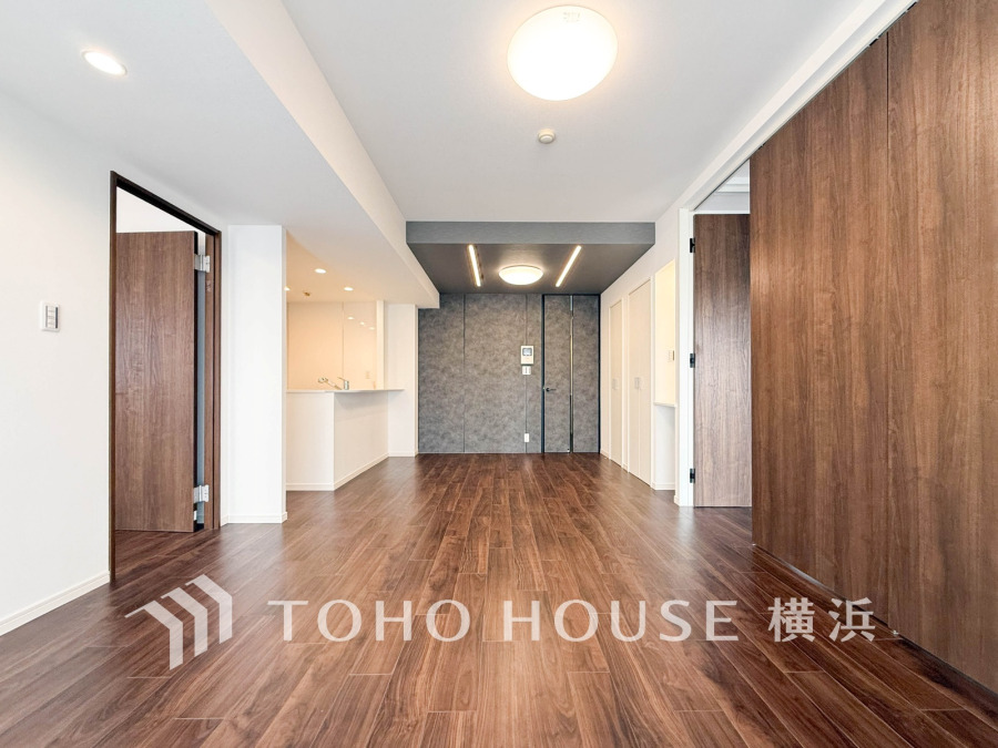 上質な時間を育む暮らしのメインステージ。寛ぎとコミュニケーションを育む居心地のよい場所。