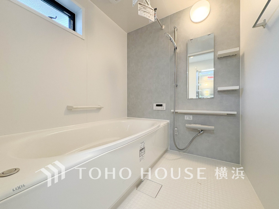 1日の疲れを取り心身を癒すことができる住まいの中のリラクゼーション空間、バスルーム。心からゆったりと寛いでいただけるよう、ゆとりのスペースを確保してます。