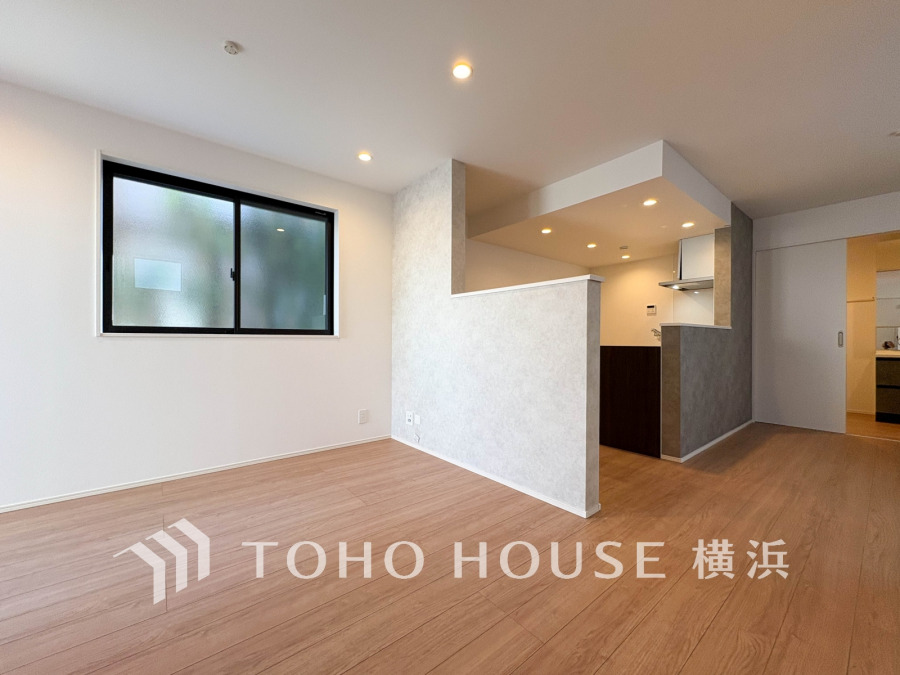 一日の中で多くの時間を過ごすことになる住まいだからこそ、いつも穏やかな空間であるように心掛けています。構成する建材などへの配慮が、住まう方の健康を守ります。