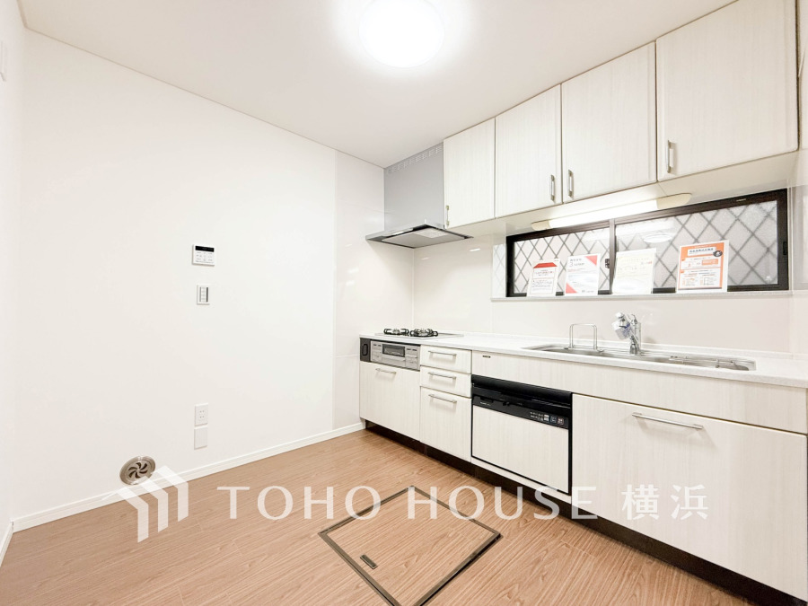 長い時間滞在するキッチンだからこそ、食事の準備を楽しい時間に、忙しい時でもスムーズに無駄なく作業できる、お手入れも簡単にできるなど、毎日を楽しくするキッチンスペースに仕上げました。