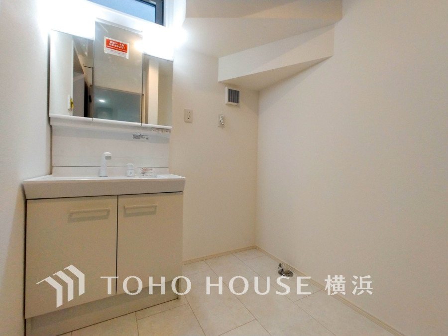 一日の始まりと終わりを心地よく演出してくれる、多彩な機能が備えられたパウダールーム。心地よいリフレッシュ空間です。