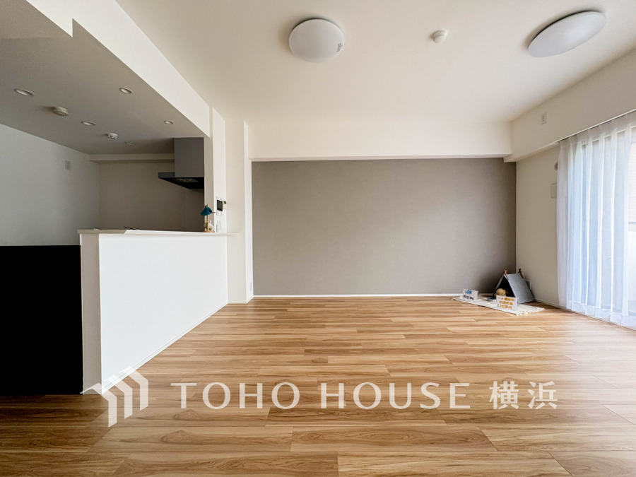 和やかで洗練された空間の演出。寛ぎとコミュニケーションを育む居心地のよい場所。