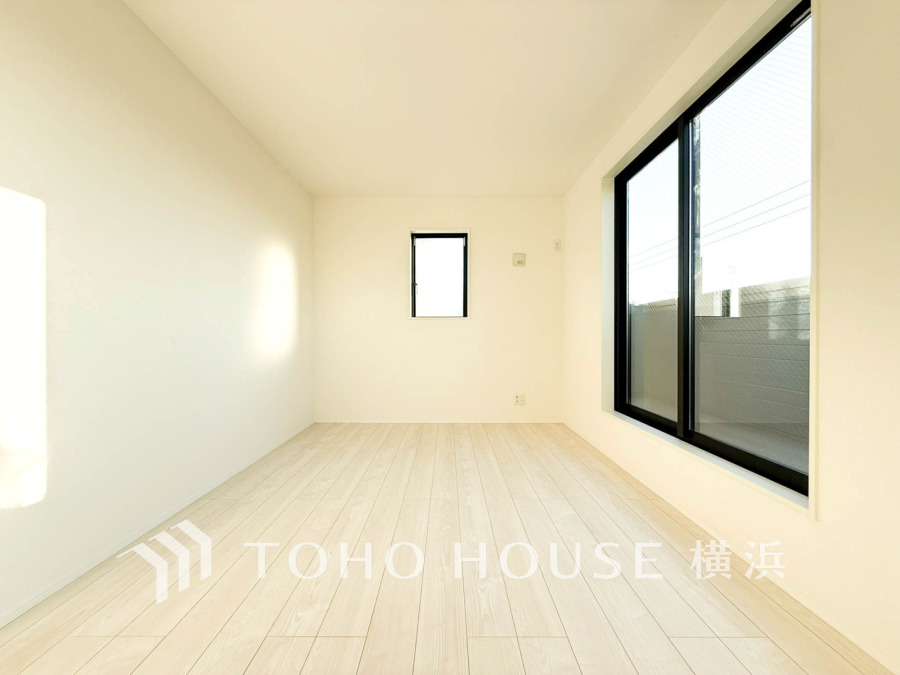 ゆとりと収納を確保した洋室。自分時間を充実させながら心豊かなひとときを過ごすための大切な空間です。
