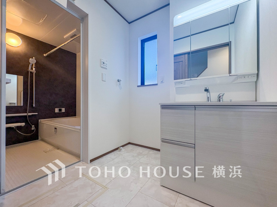 一日の始まりと終わりを心地よく演出してくれる、多彩な機能が備えられたパウダールーム。心地よいリフレッシュ空間です。