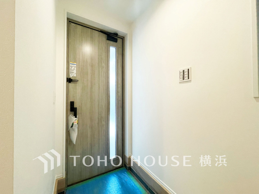 ご家族の帰り、訪れる方を優しく迎え、やすらぎに満ちた生活空間を予感させる。健やかな暮らしを楽しめそう。