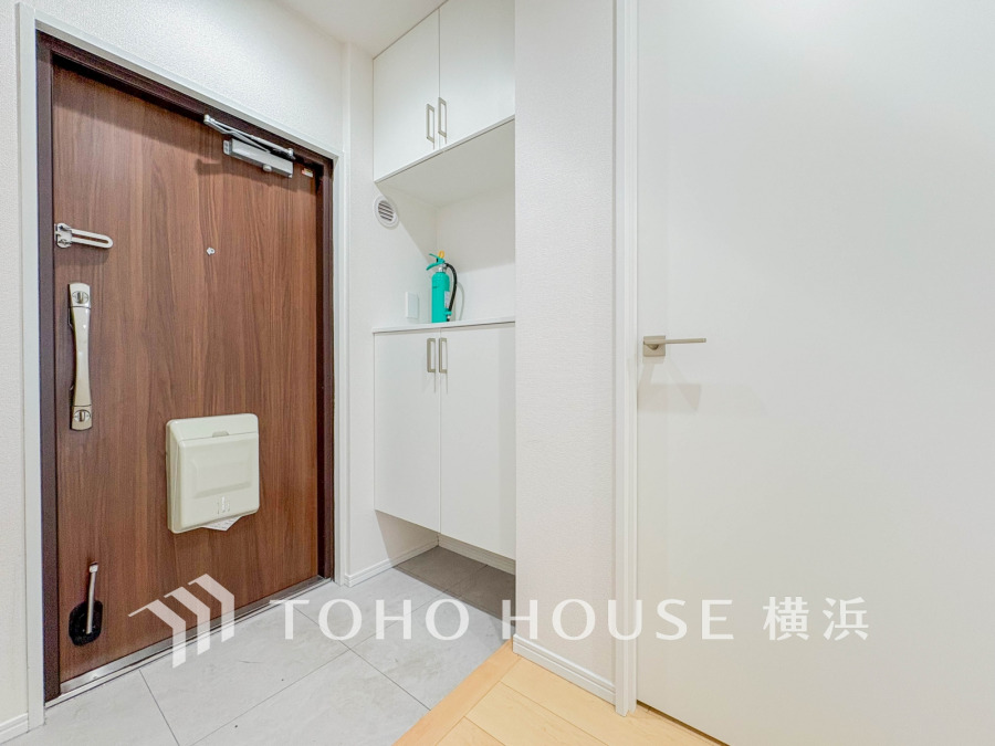 居住者の帰り、訪れる方を優しく迎え、やすらぎに満ちた生活空間を予感させる。健やかな暮らしを楽しめそう。