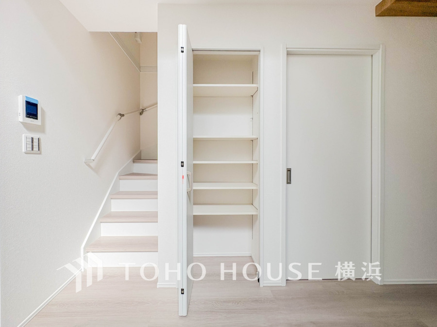 お客様の求める本当の“住み心地”とは何なのか。そのための一手間一工夫を惜しみません。街並みや周辺の環境に呼応しながら、美しく、そして毎日の暮らしを考慮した機能性の高い住まい。