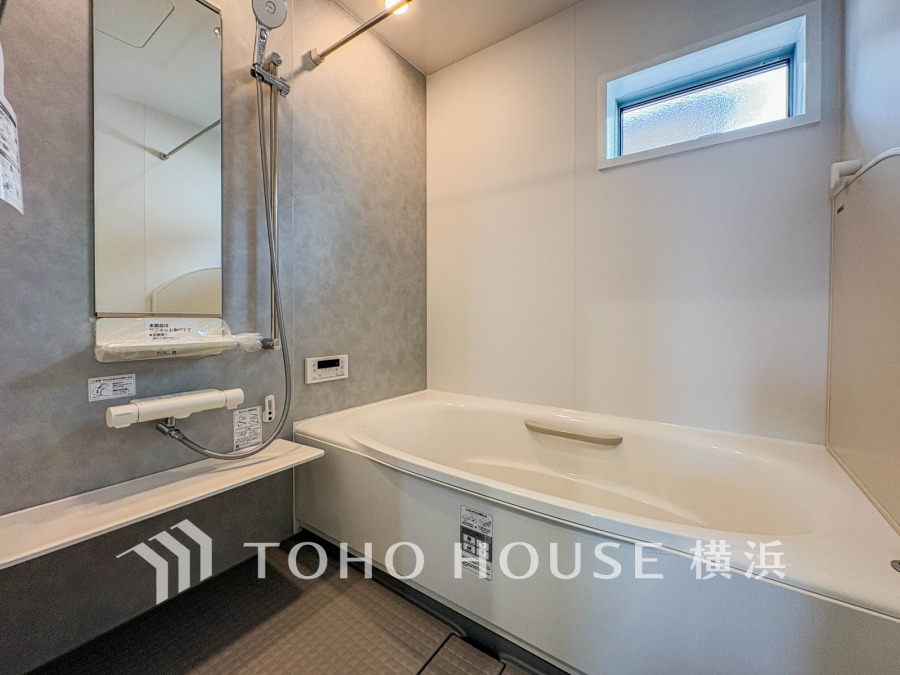1日の疲れを取り心身を癒すことができる住まいの中のリラクゼーション空間、バスルーム。心からゆったりと寛いでいただけるよう、ゆとりのスペースを確保してます。