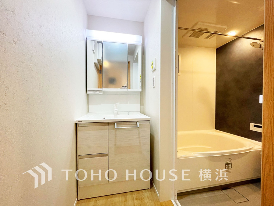 一日の始まりと終わりを心地よく演出してくれる、多彩な機能が備えられたパウダールーム。心地よいリフレッシュ空間です。