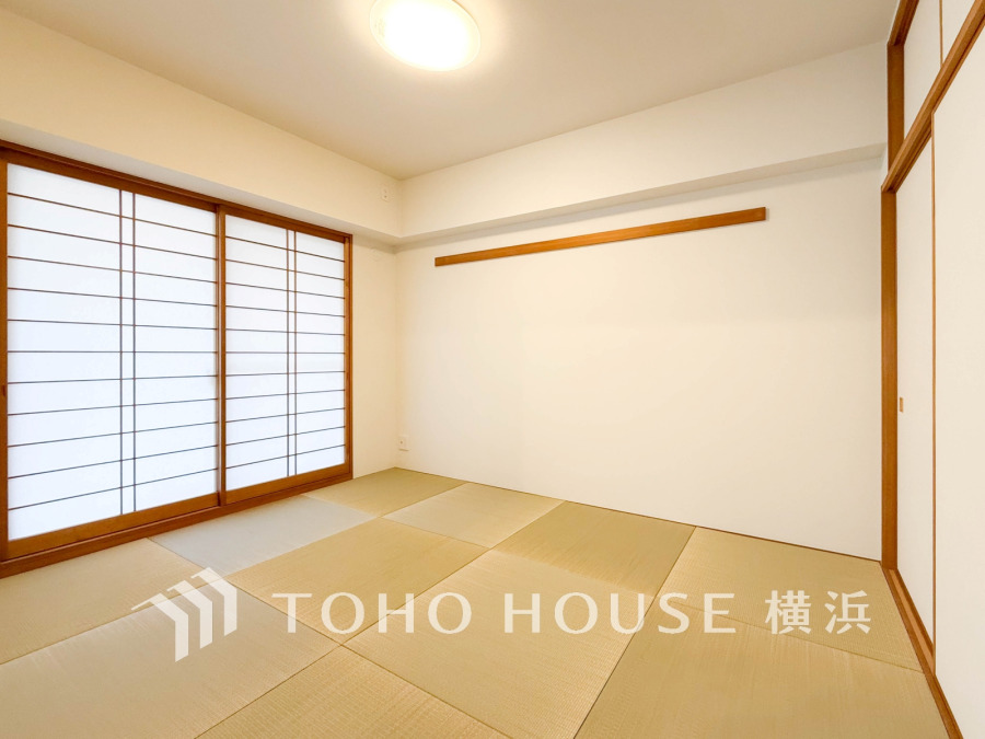 和室は有るだけでも落ち着く空間ですが、 「家族団らん」 「来客時の客間」 等々多目的なスペースとして活用出来る便利な空間です。