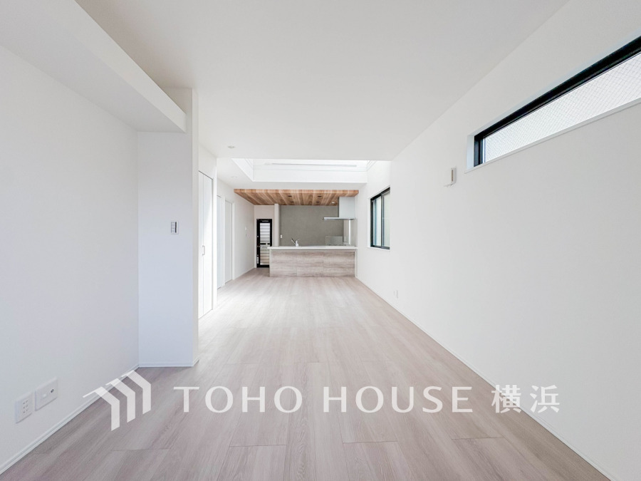 ご家族やお客様との時間など、多くの時を刻む空間。何気なく過ぎる時でさえも上質なひと時となる快適な空間を目指して。