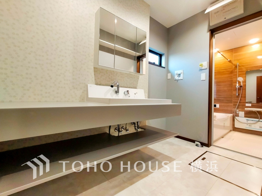 一日の始まりと終わりを心地よく演出してくれる、多彩な機能が備えられたパウダールーム。心地よいリフレッシュ空間です。